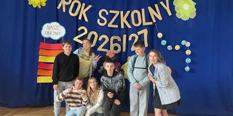 Powiększ grafikę: uroczyste-rozpoczecie-roku-szkolnego-2026-27-709385.jpg